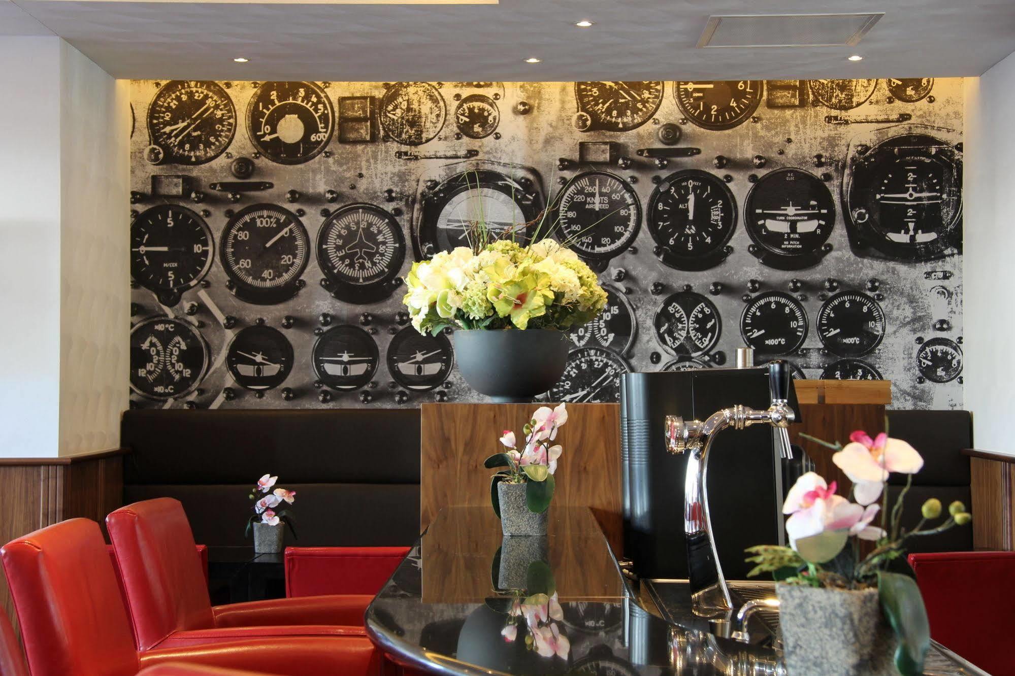Bastion Hotel Amsterdam Airport Хоофддорп Экстерьер фото