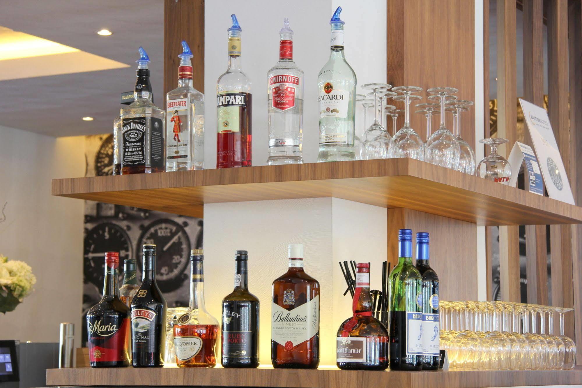 Bastion Hotel Amsterdam Airport Хоофддорп Экстерьер фото